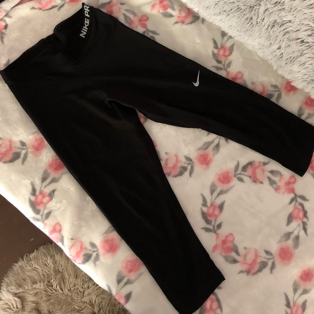 Nike Pro Capri Leggings